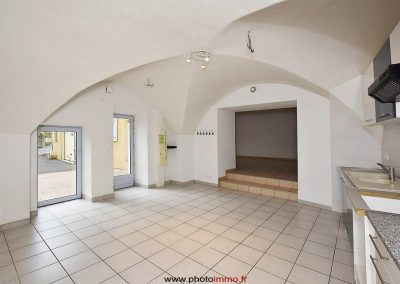 photo d'une cuisine avant rénovation par maitre d'oeuvre à Clermont-Ferrand